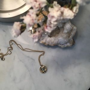 𝕘𝕣𝕖𝕔𝕚𝕒𝕟 𝕔𝕠𝕚𝕟 𝕟𝕖𝕔𝕜𝕝𝕒𝕔𝕖